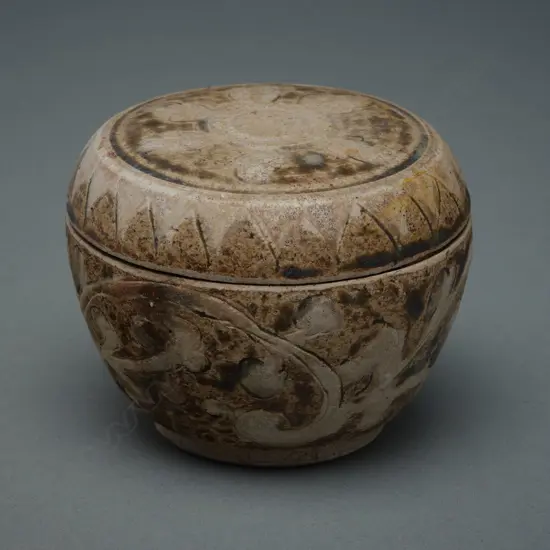 A Sawankhalok stoneware covered box,